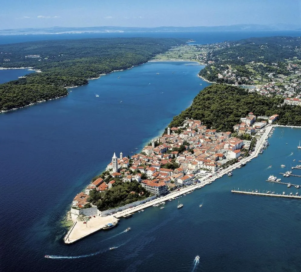 Apartment 696-7 For 4+2 Pers. In Lopar Croatia